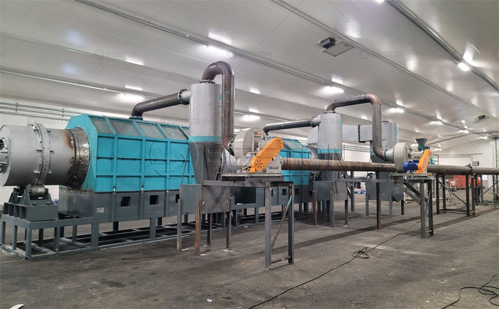 芬蘭BST-10<a href=http://www.zearar.cn/solution/tanhua/woodscraps/36.html target=_blank class=infotextkey>木屑炭化設備</a>安裝