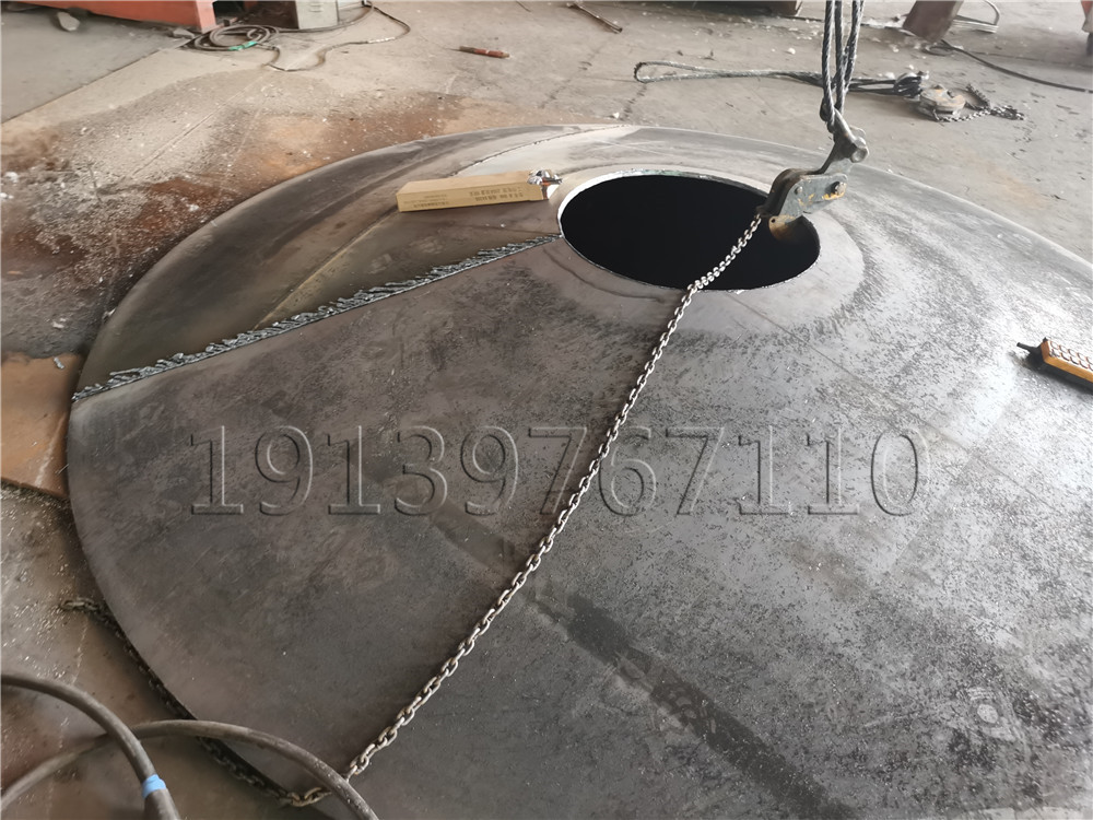 廢塑料煉油設(shè)備處理回收塑料  廢塑料煉油設(shè)備價格的影響因素