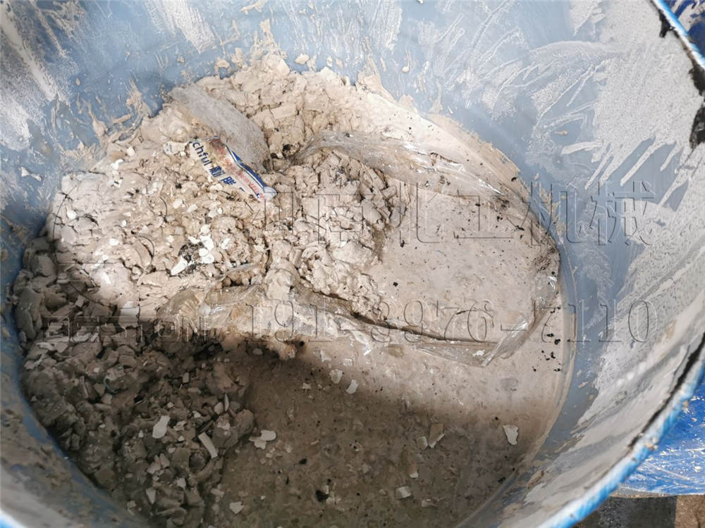 <a href=http://www.zearar.cn/solution/lianyou/weifei/31.html target=_blank class=infotextkey>油泥處理設(shè)備</a>